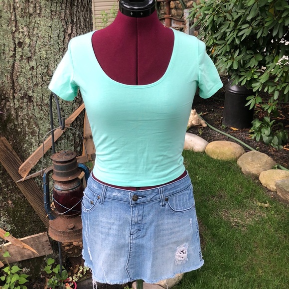 Victoria’s Secret Pink Teal heart crop top - Picture 3 of 8